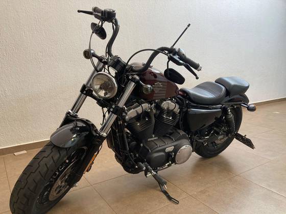 HARLEY-DAVIDSON SPORTSTER FORTY-EIGHT 